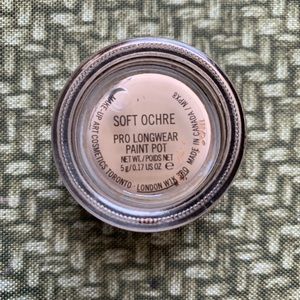MAC Soft Ochre paintpot